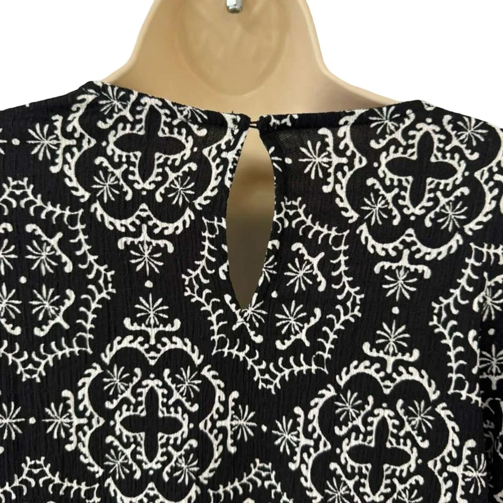 Ann Taylor Loft Black White Print Puff Long Sleeve Lightweight Top Shirt sz M